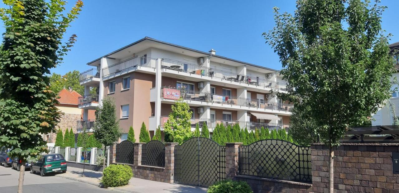 Riviera Wellness Apartman Siófok Eksteriør bilde